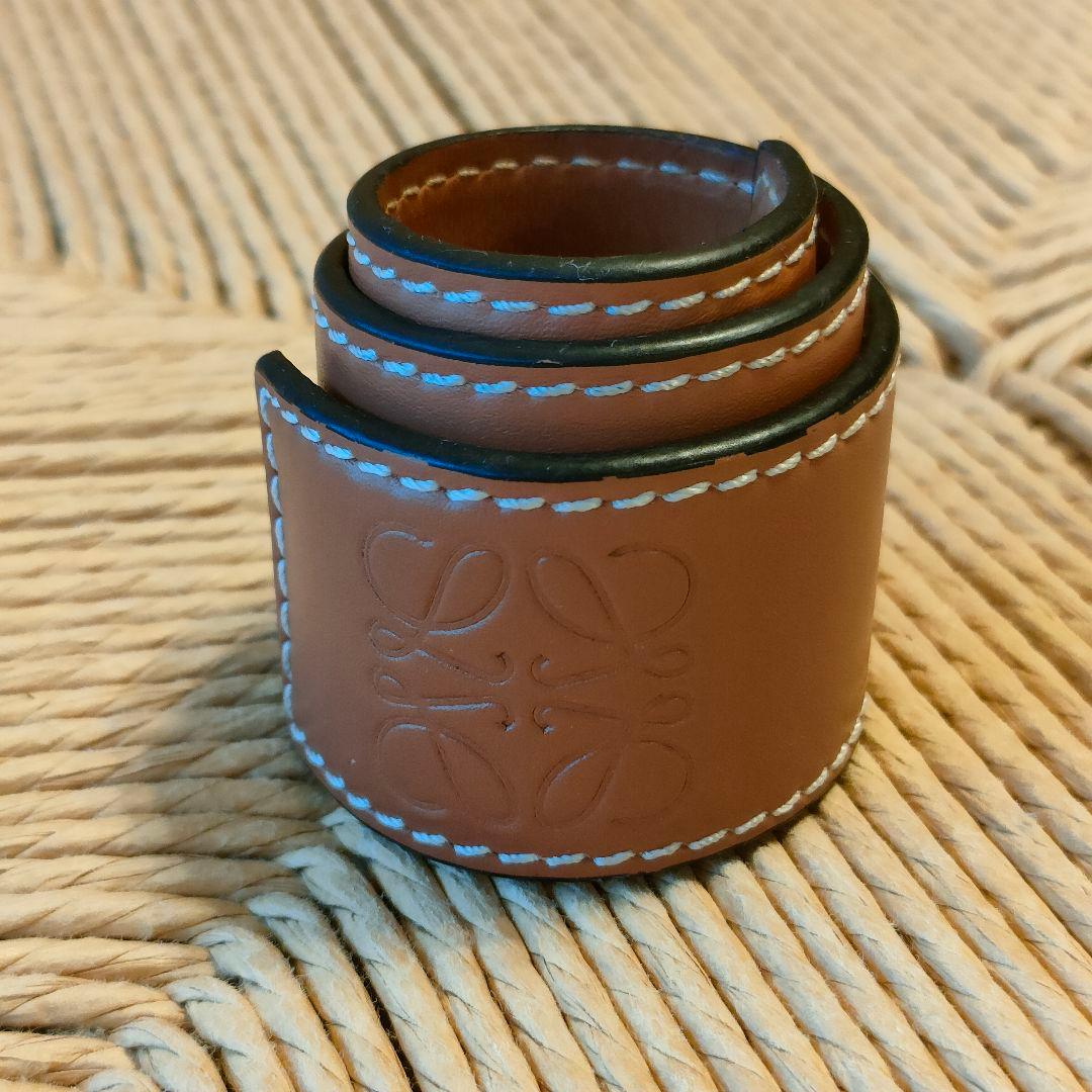 LOEWE ロエベ ブレスレット バングル レザー アナグラム タン