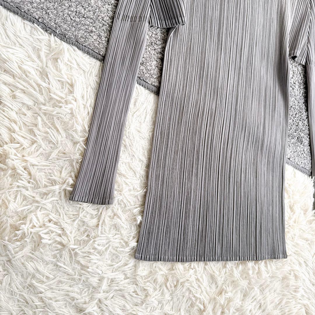 美品　日本製　プリーツプリーズ　長袖　カットソー　イッセイミヤケ　グレー