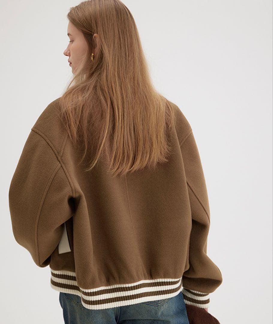 新品　定価28,980円　Fano Studios フロントロゴスタジャン