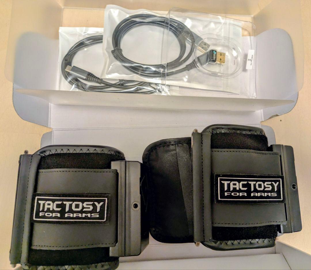 bhaptics tactsuit X40＋Tactosy for arms