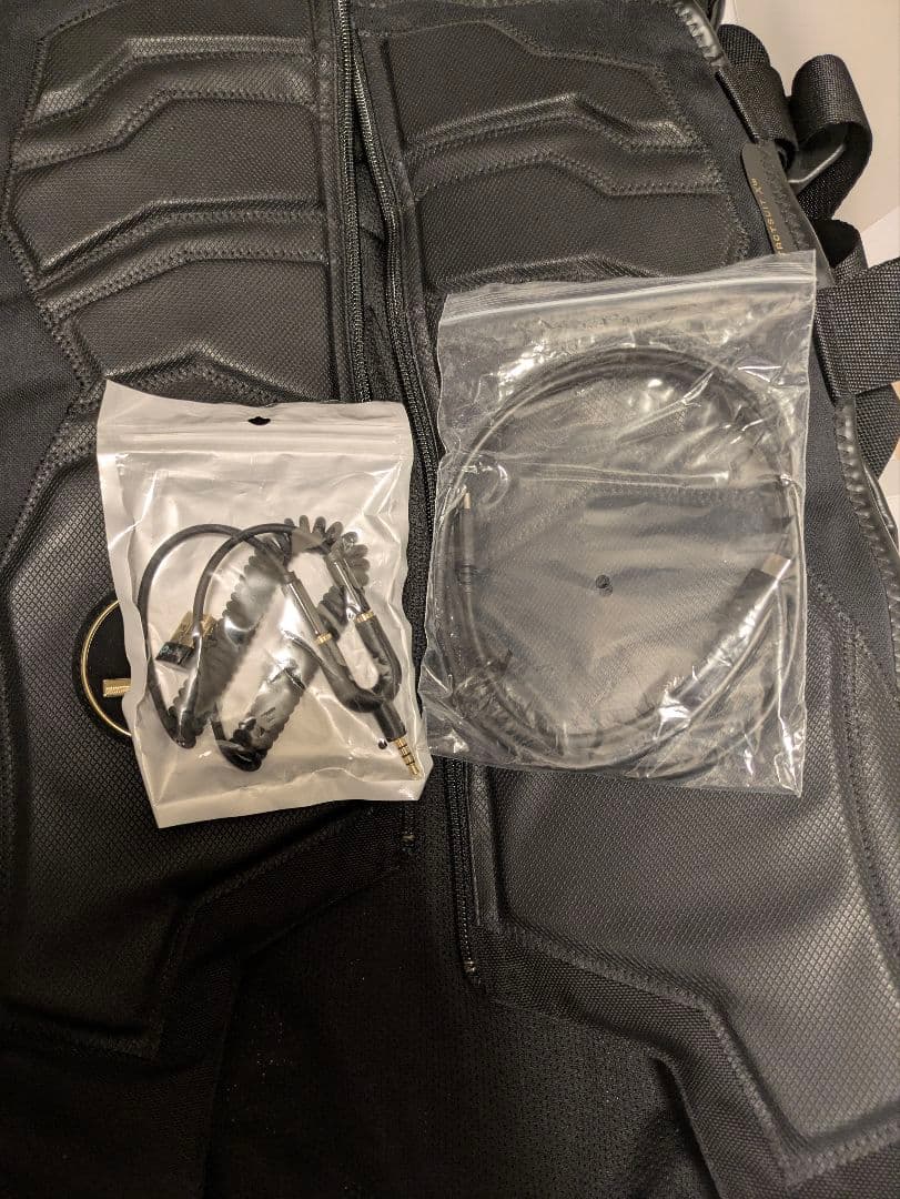 bhaptics tactsuit X40＋Tactosy for arms