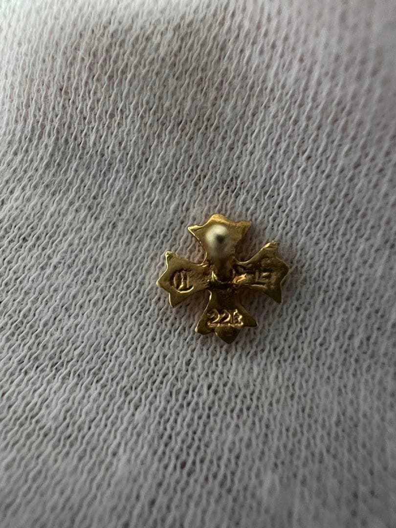 クロムハーツ 22k CHプラス スタッド ピアス 純正ダイヤ リンカン鑑定済み