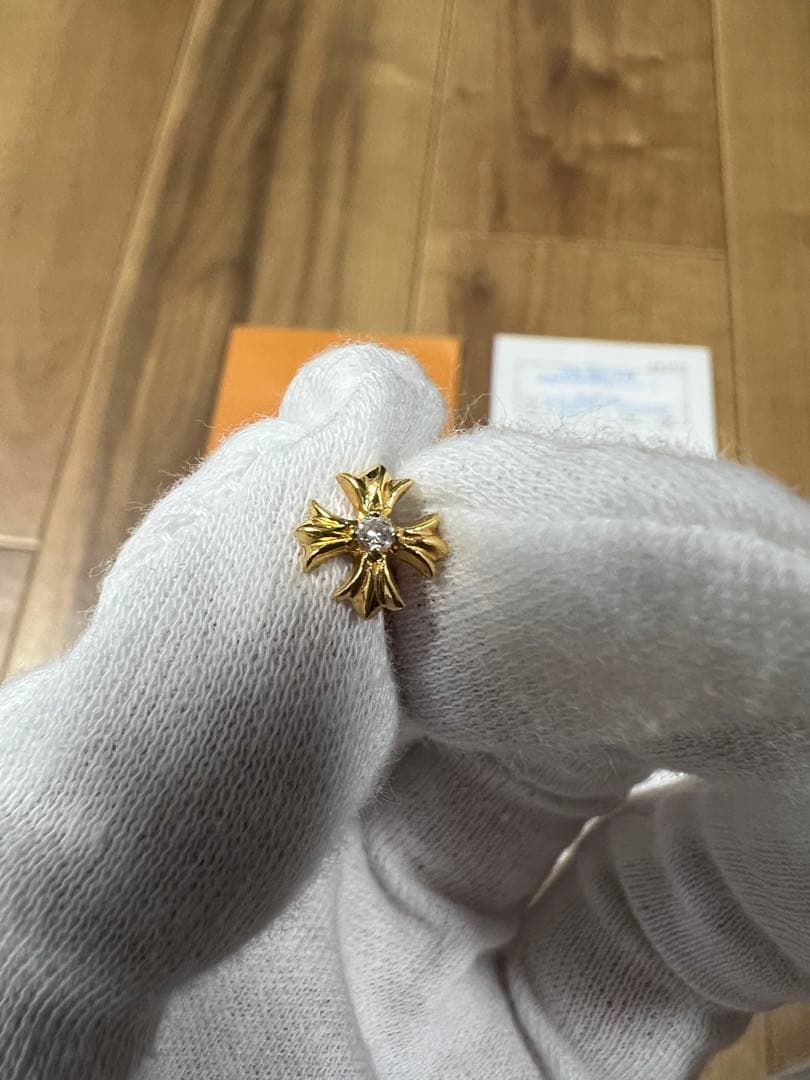 クロムハーツ 22k CHプラス スタッド ピアス 純正ダイヤ リンカン鑑定済み