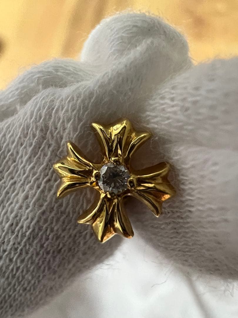 クロムハーツ 22k CHプラス スタッド ピアス 純正ダイヤ リンカン鑑定済み