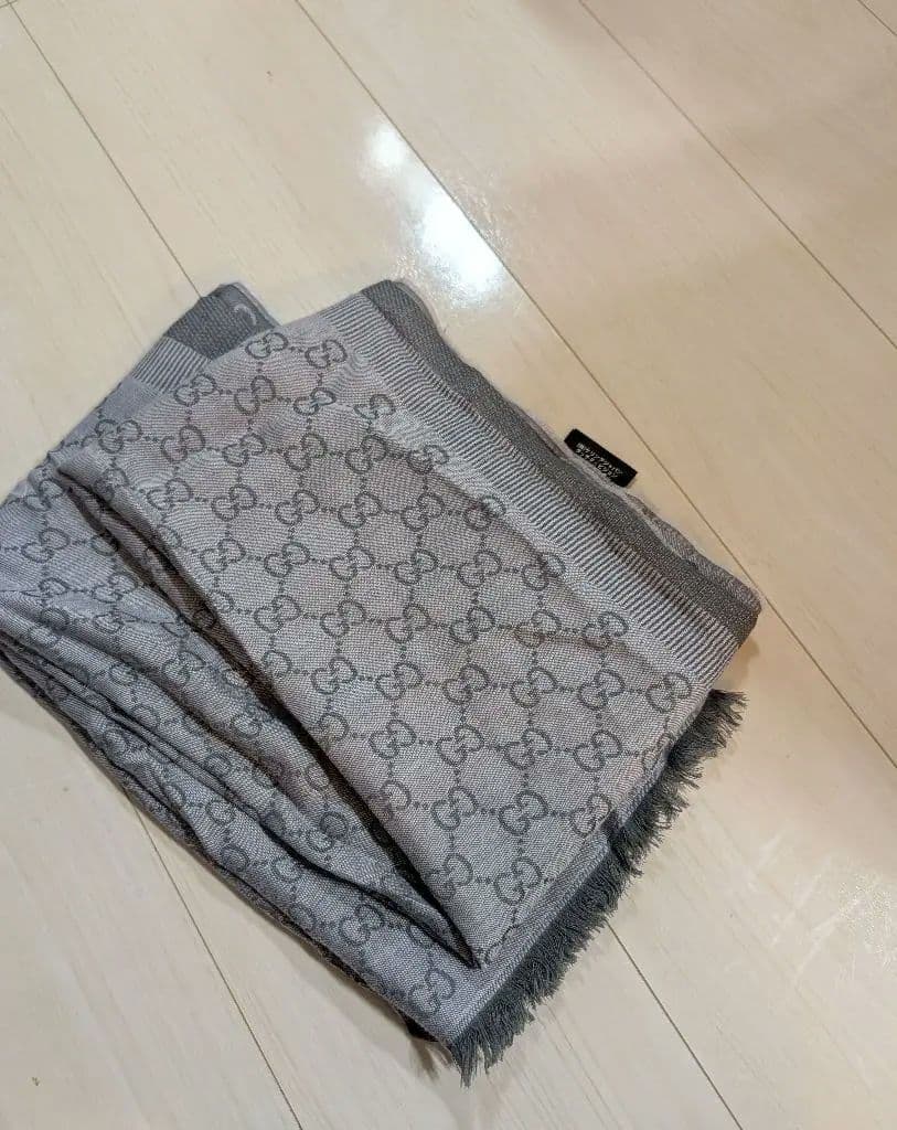 グッチ　ストール　グレー