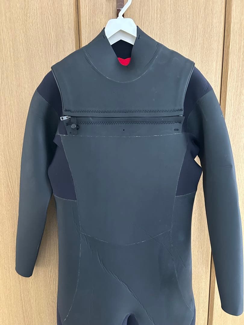 新品未使用セミドライスーツ５mm x ３mm サイズLWハイスペックで暖か〜い！