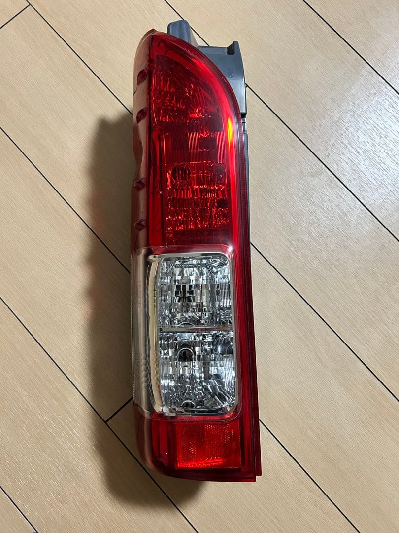 ［美品］ハイエース　トヨタ純正　左　助手席