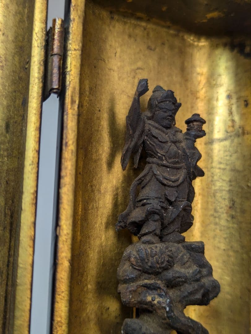 毘沙門天　念持仏　懐中仏　木彫　骨董　江戸時代　厨子　細密彫刻
