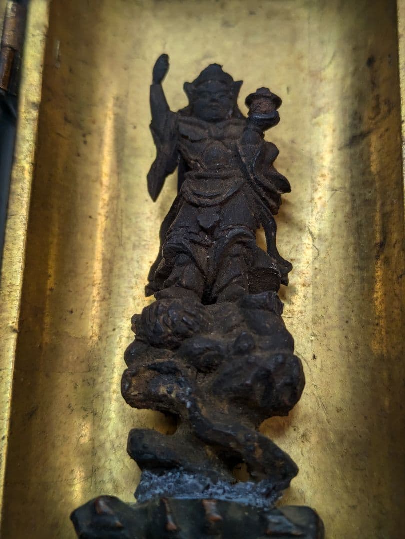 毘沙門天　念持仏　懐中仏　木彫　骨董　江戸時代　厨子　細密彫刻