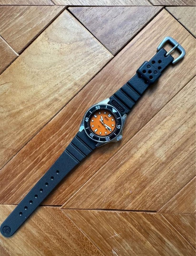 セイコー SEIKO オレンジダイバーズウォッチ レトロ シルバー文字