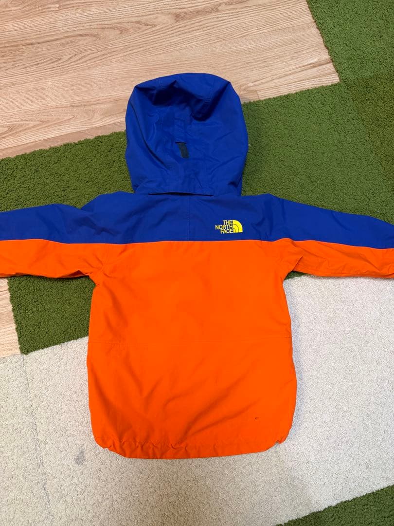 100サイズ　ノースフェイス　スノーウエア上下