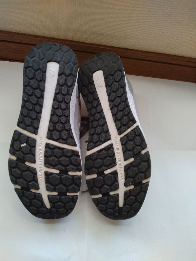 ニューバランス　Fresh Foam 1880 vl UW 1880 23.5