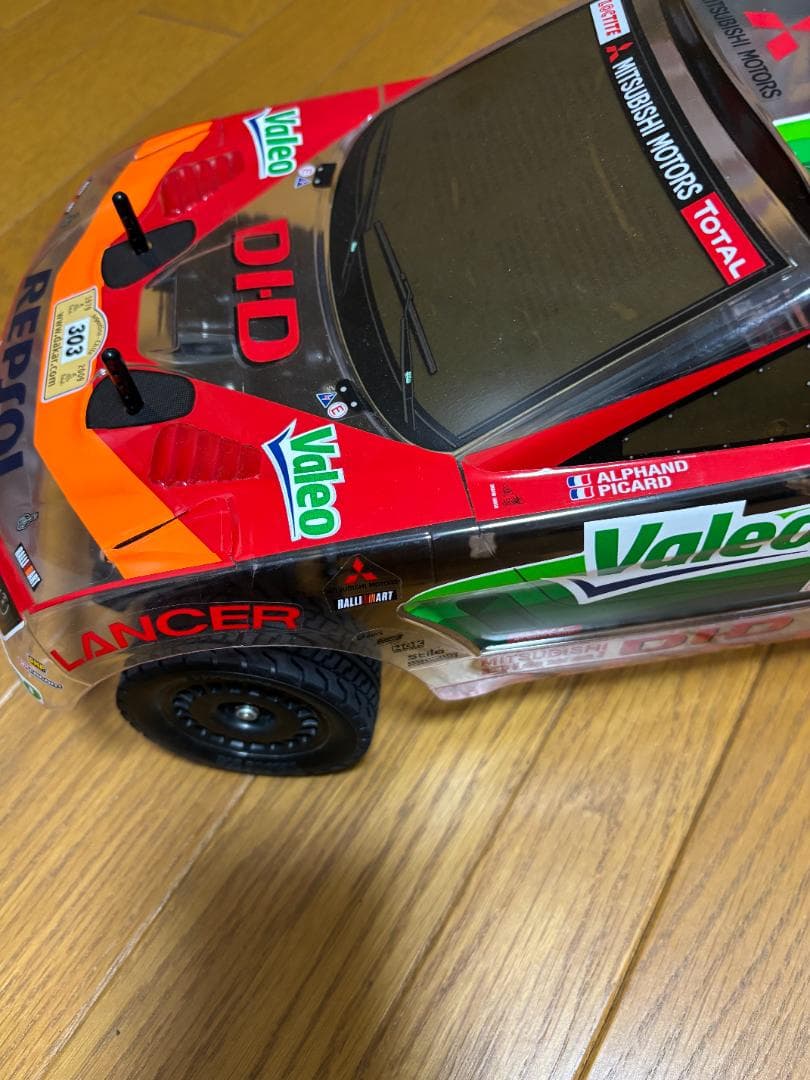 ☆☆タミヤ『スポーツランサー』1/10 RC　シャーシ＆ボディ　少々難あり