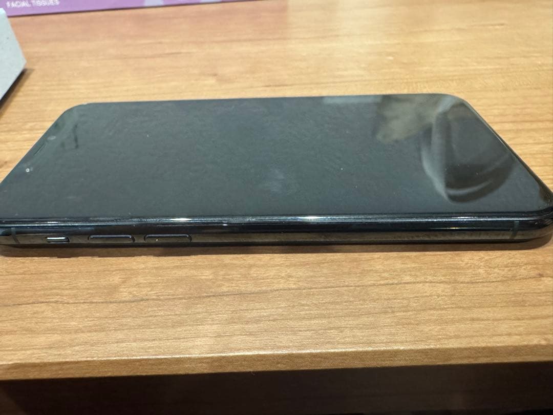 Apple iPhone 11 Pro64GBミッドナイトグリーン　SIMフリー