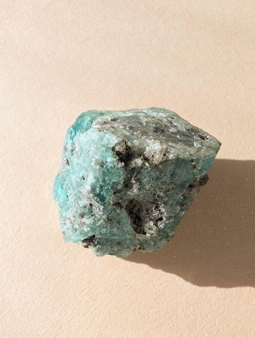 T*n様 コロンビア産 エメラルド ベリル パイライト 鉱物標本 原石