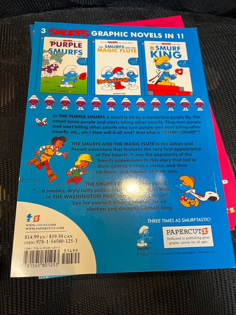 英語絵本　the Smurfs 3 in 1