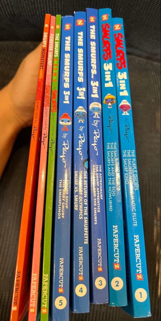 英語絵本　the Smurfs 3 in 1