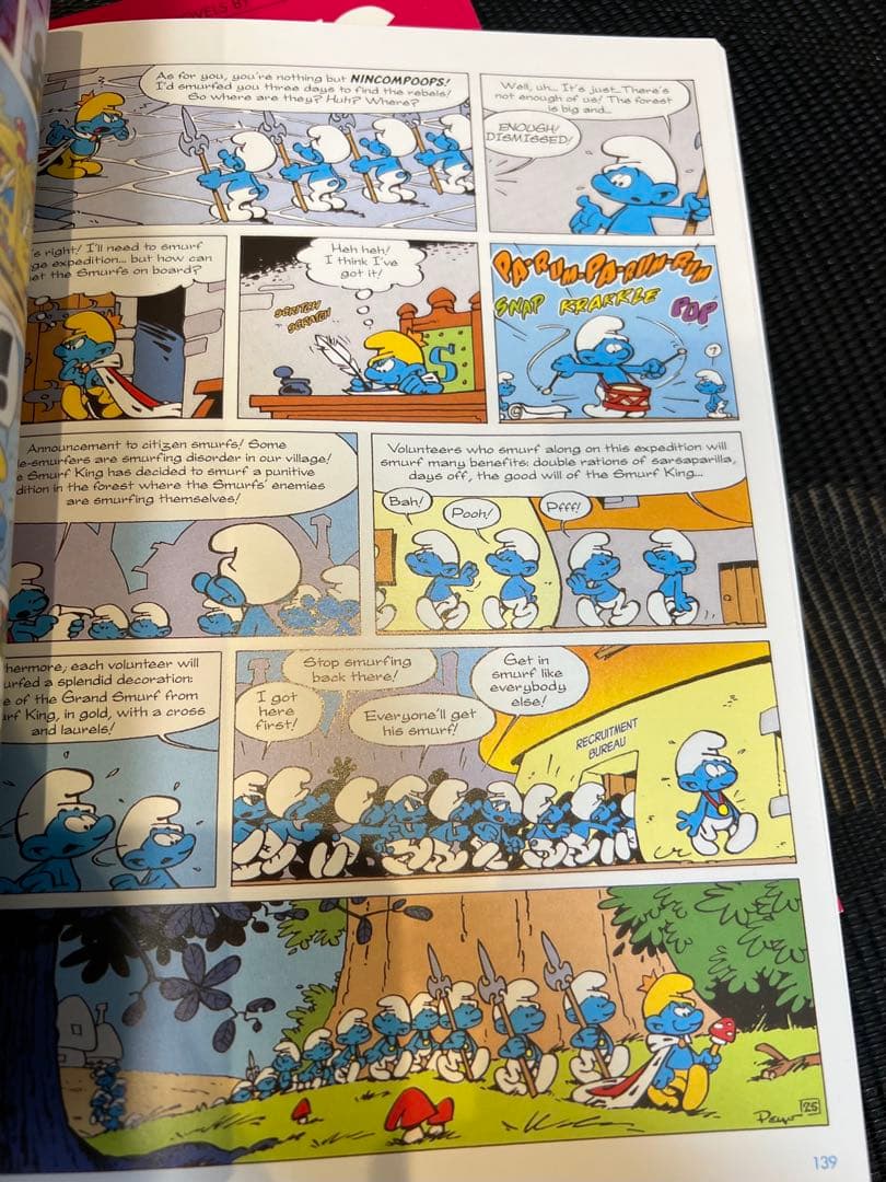 英語絵本　the Smurfs 3 in 1