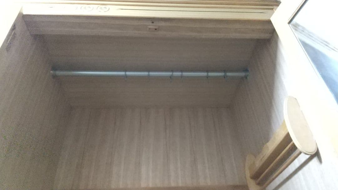 ゴールド桐製タンス ハンガーラック付き