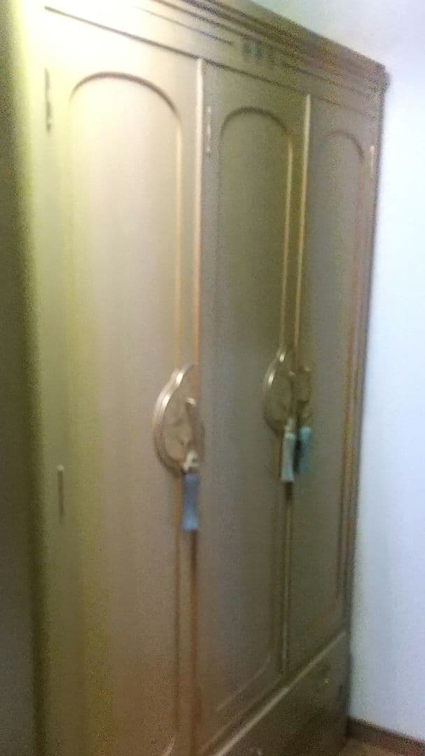 ゴールド桐製タンス ハンガーラック付き