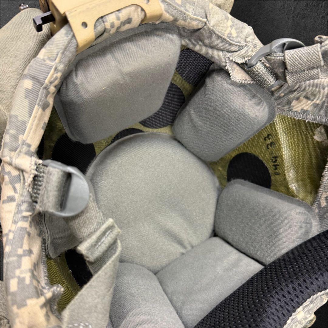 実物　米陸軍ヘルメット/ACUパターンカバー