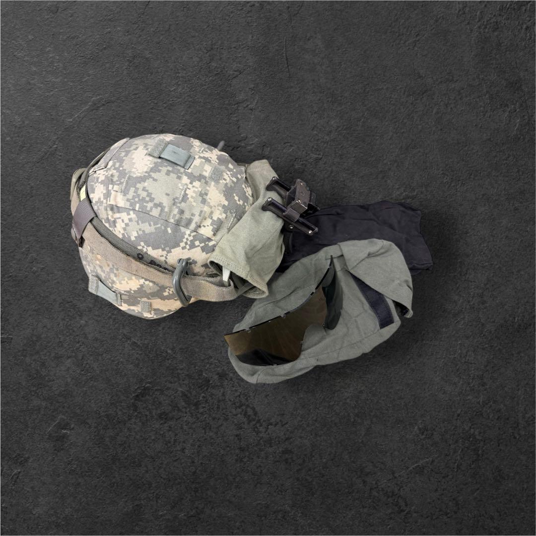 実物　米陸軍ヘルメット/ACUパターンカバー