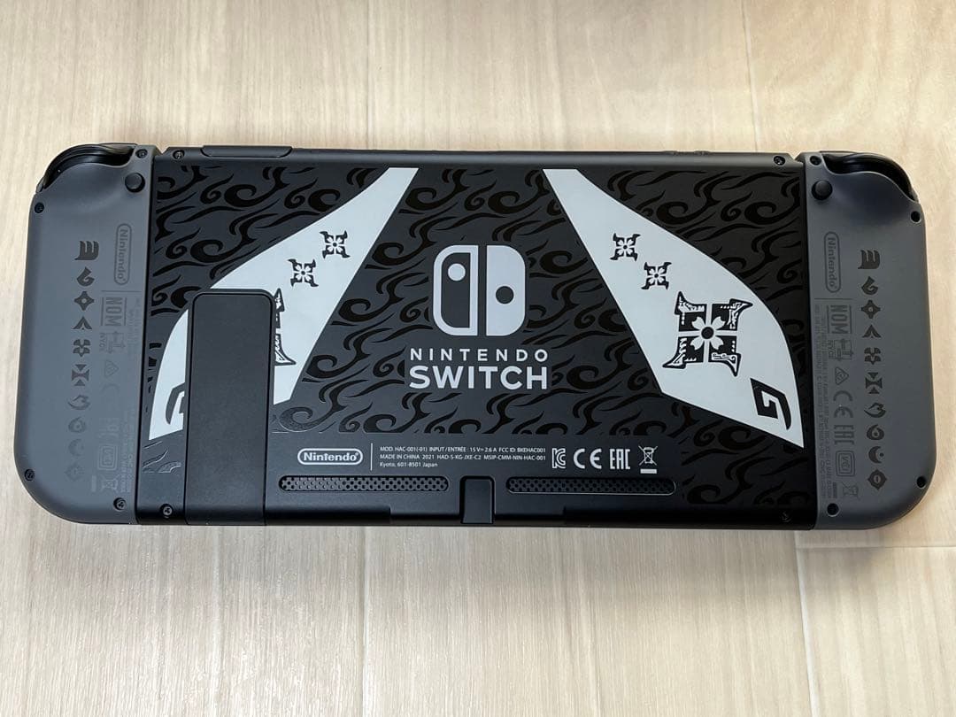 【限定版】Switch 本体 モンスターハンターライズ 特別仕様版