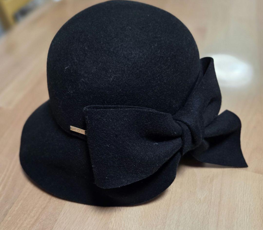 カシラ　ブリュレ　リボン付きブラックウールハット　女優帽