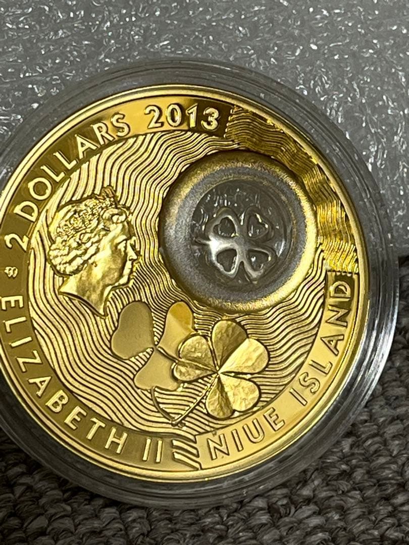 2013　ニウエ　幸運の四つ葉のクローバー　チャーム入り　金メッキ　銀貨　