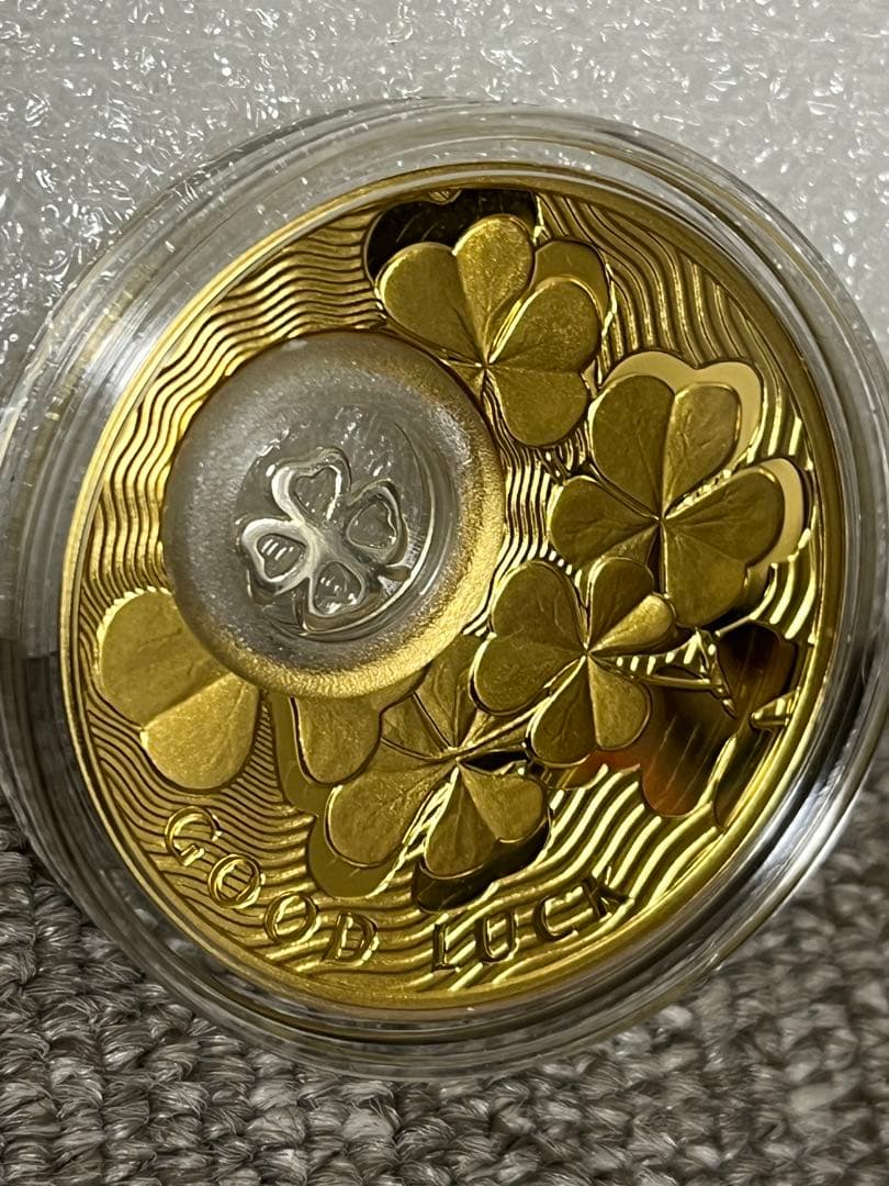 2013　ニウエ　幸運の四つ葉のクローバー　チャーム入り　金メッキ　銀貨　