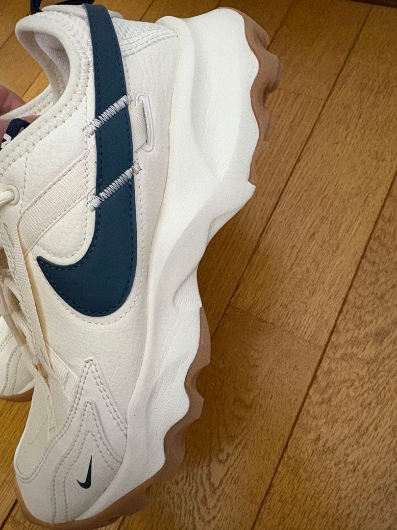 [NIKE] WMNS TC 7900 ★ PALE IVORY