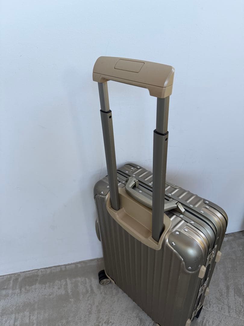 【貴重な4輪タイプ】RIMOWA キャリーケース トパーズ チタニウム　33L