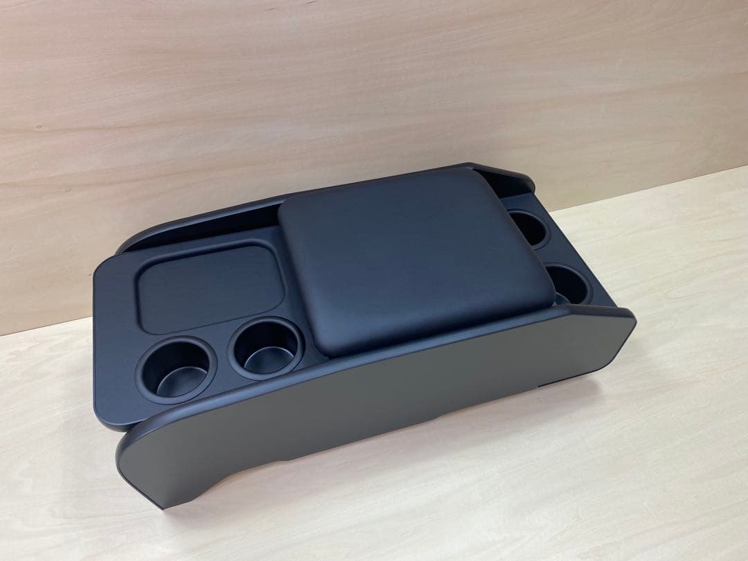 爆男　ハイエースコンソールボックス