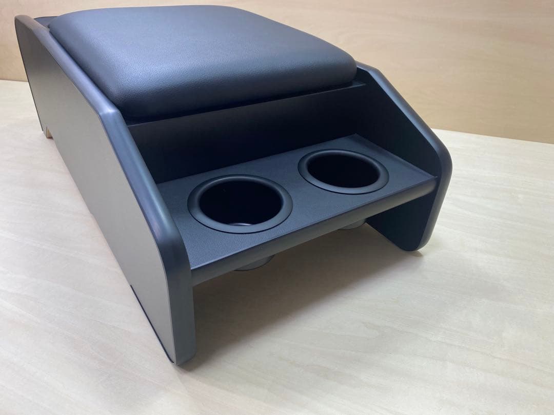 爆男　ハイエースコンソールボックス