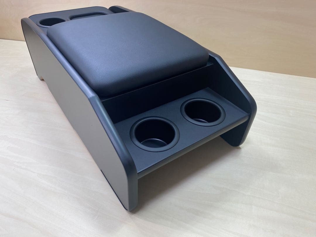 爆男　ハイエースコンソールボックス