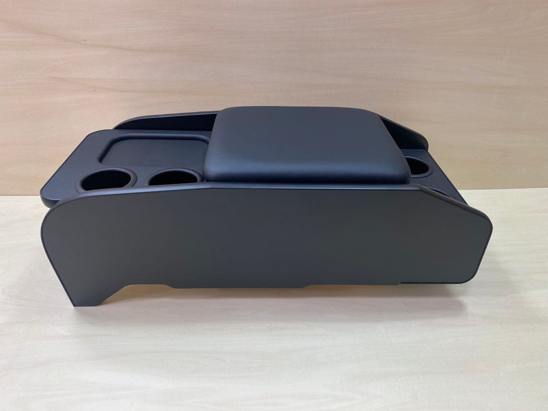 爆男　ハイエースコンソールボックス