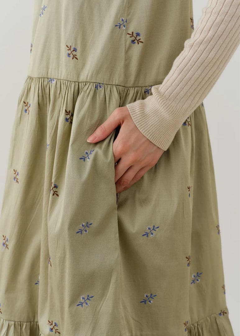 【試着のみ】刺繍入オリーブ色　ワンピース ne Quittez pas ヌキテパ