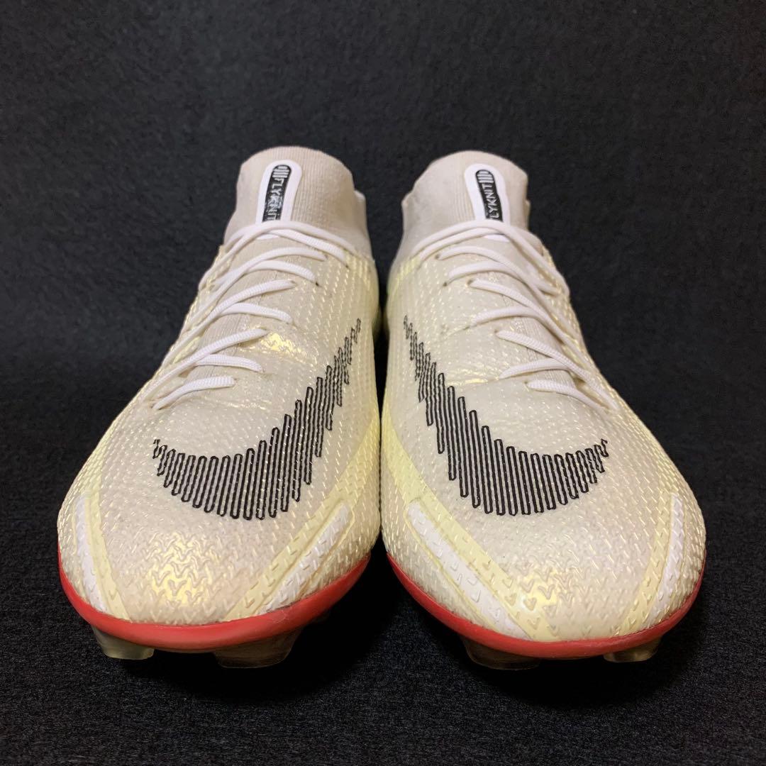 【極美品】NIKE ファントム GT2 エリート DF FG