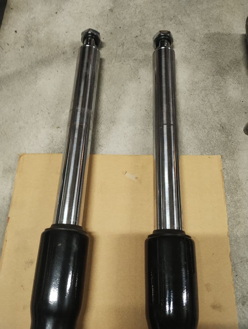 fxdwg トリプルツリー　フォーク　41mm 一式　ハーレー