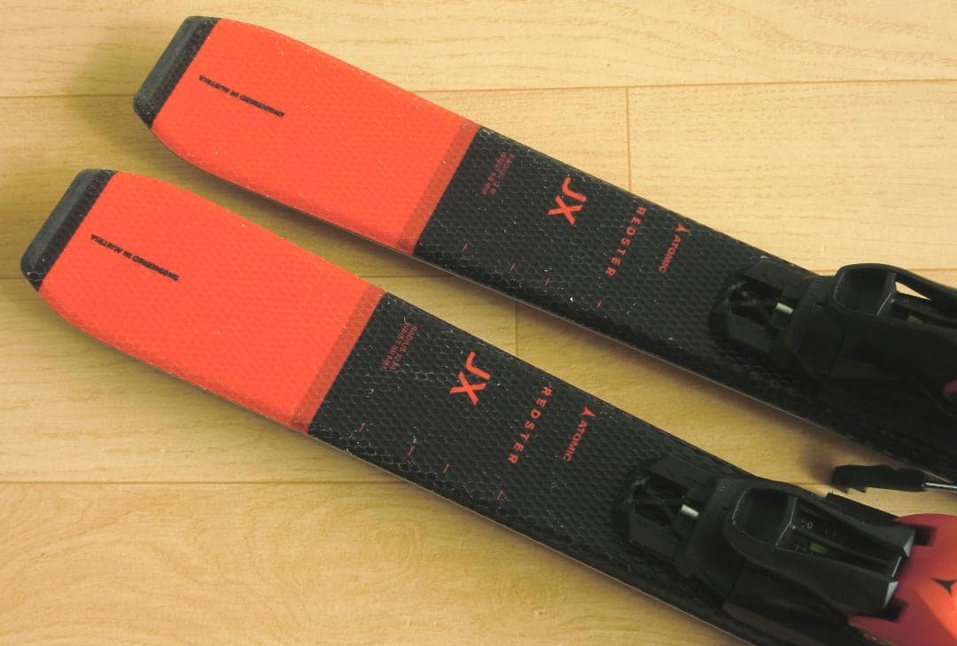 ■■送料無料■ATOMIC■ジュニア用スキー4点セット■140/24-24.5■