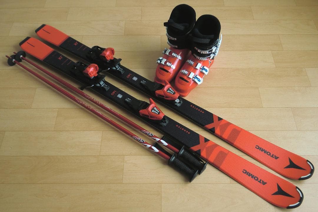 ■■送料無料■ATOMIC■ジュニア用スキー4点セット■140/24-24.5■