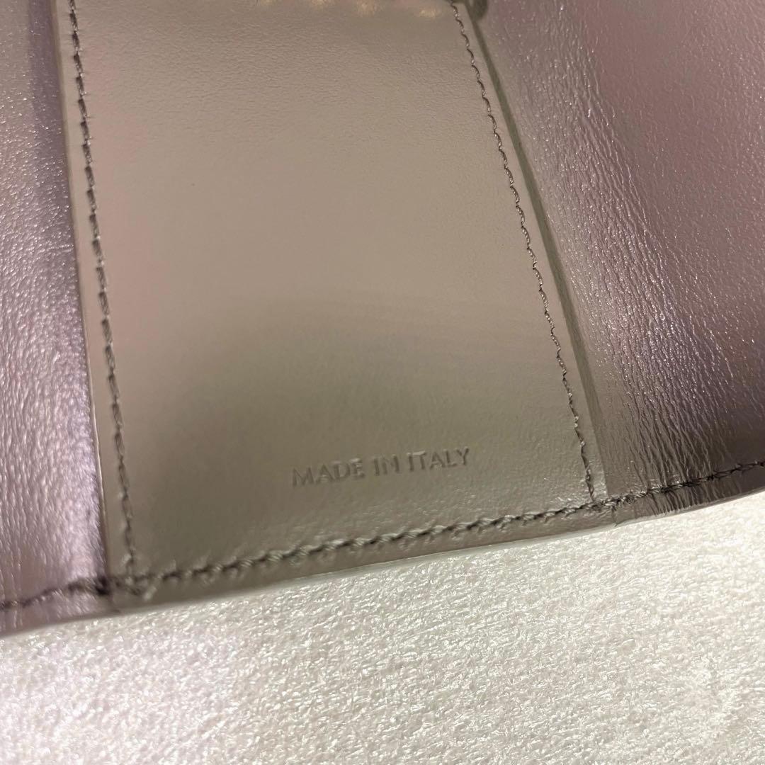 セリーヌ キーケース　グレージュ　6連フック レザー　レディース エッセンシャル