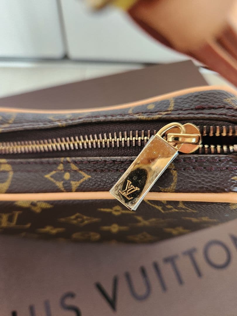 Louis Vuitton モノグラム ショルダーバッグ　クロワッサン