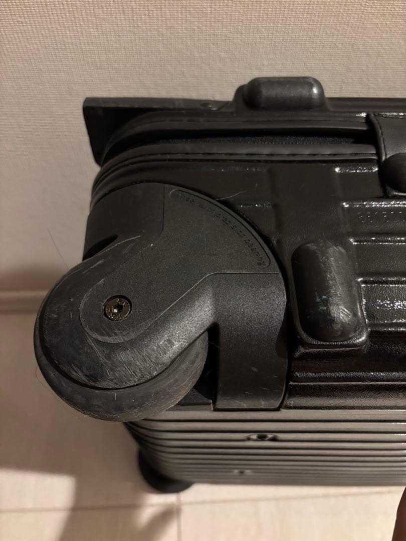 村長さん: RIMOWA SALSA リモワサルサキャリーケース 35L