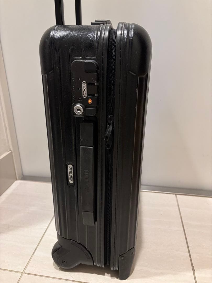 村長さん: RIMOWA SALSA リモワサルサキャリーケース 35L