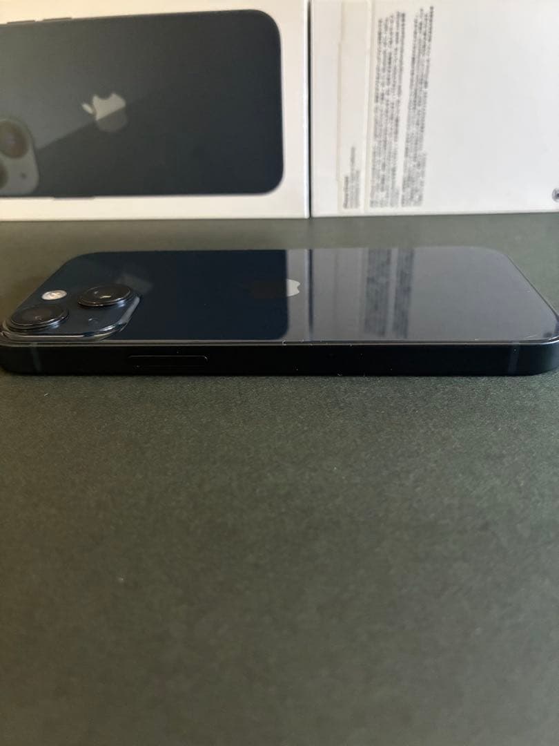 iPhone 13 mini ミッドナイトブラック本体と充電ケーブル付き