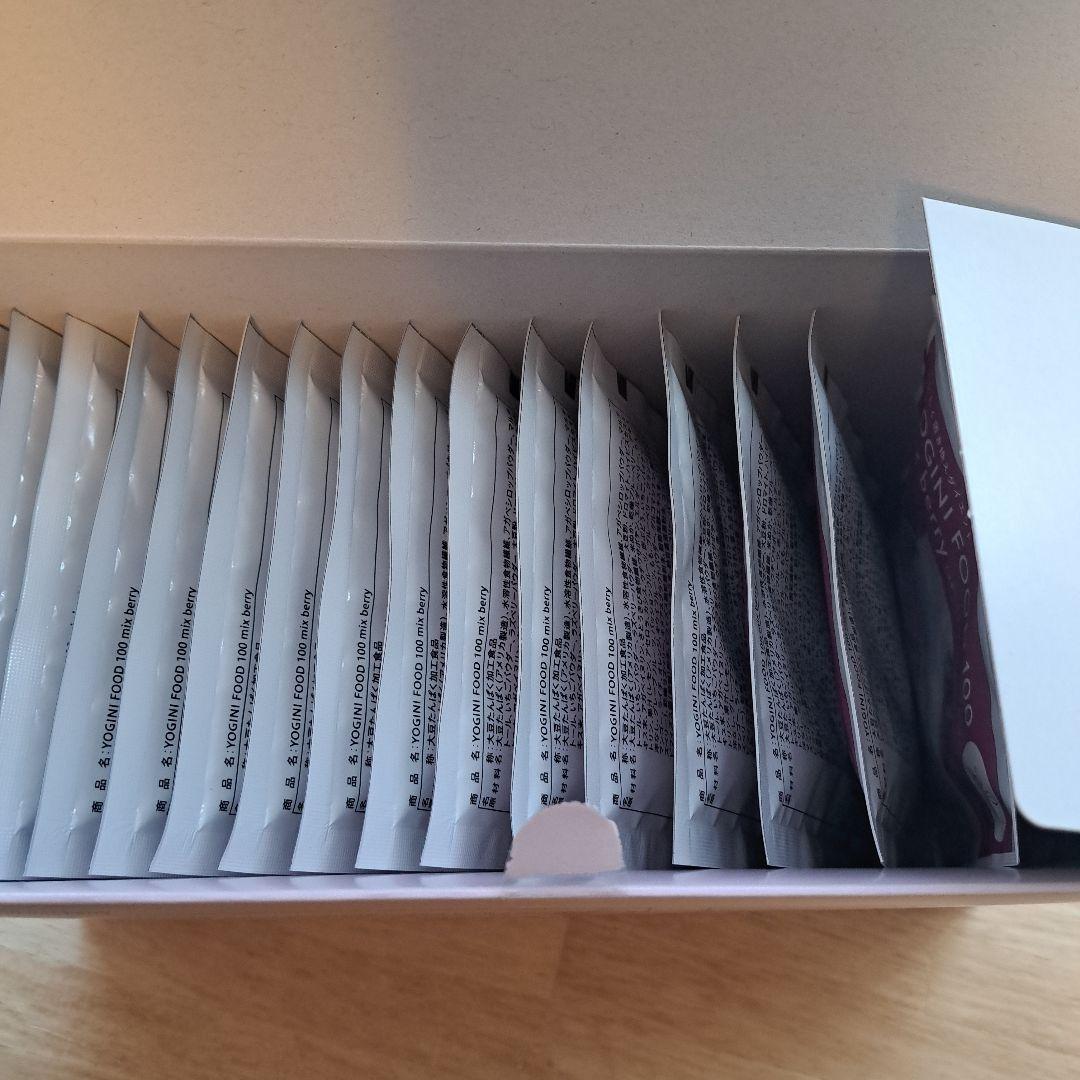 YOGINI FOOD 100 mix berry 1箱(21袋)