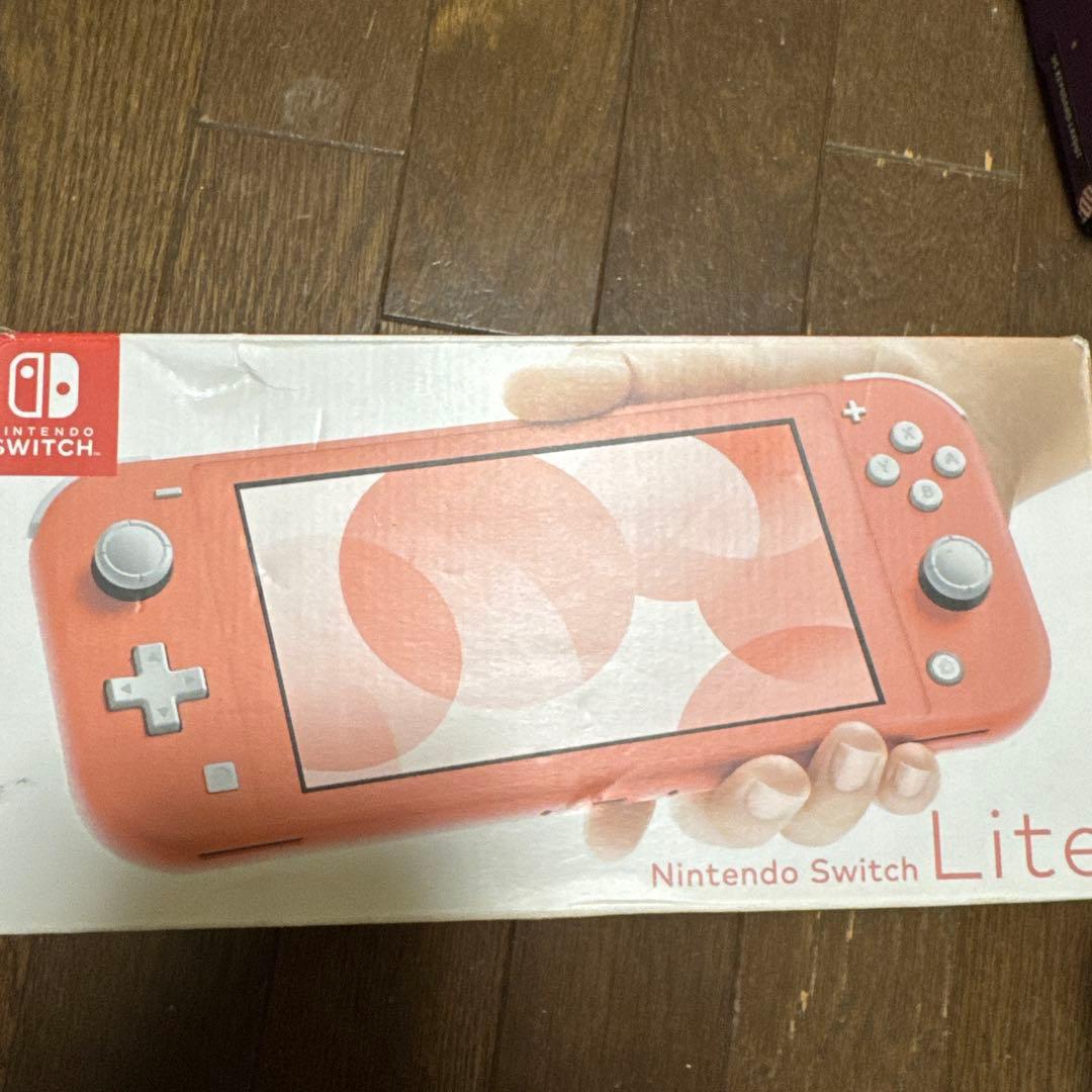 新品　未使用　Nintendo Switch Lite コーラル