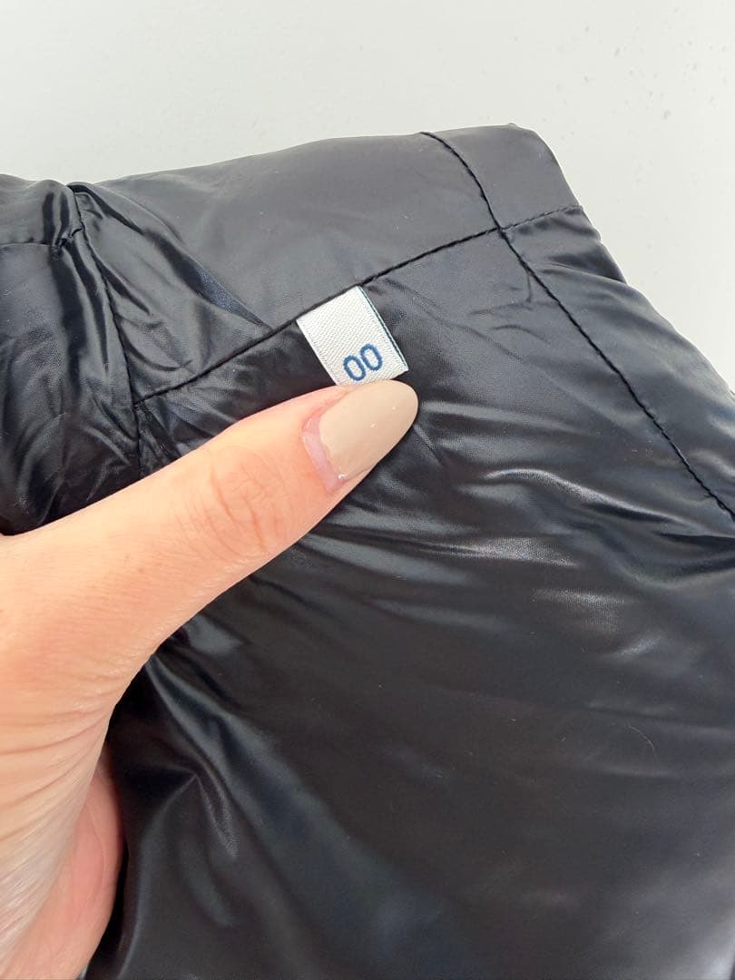 【美品】 MONCLER モンクレール ブラック　TARNGILET ブラック