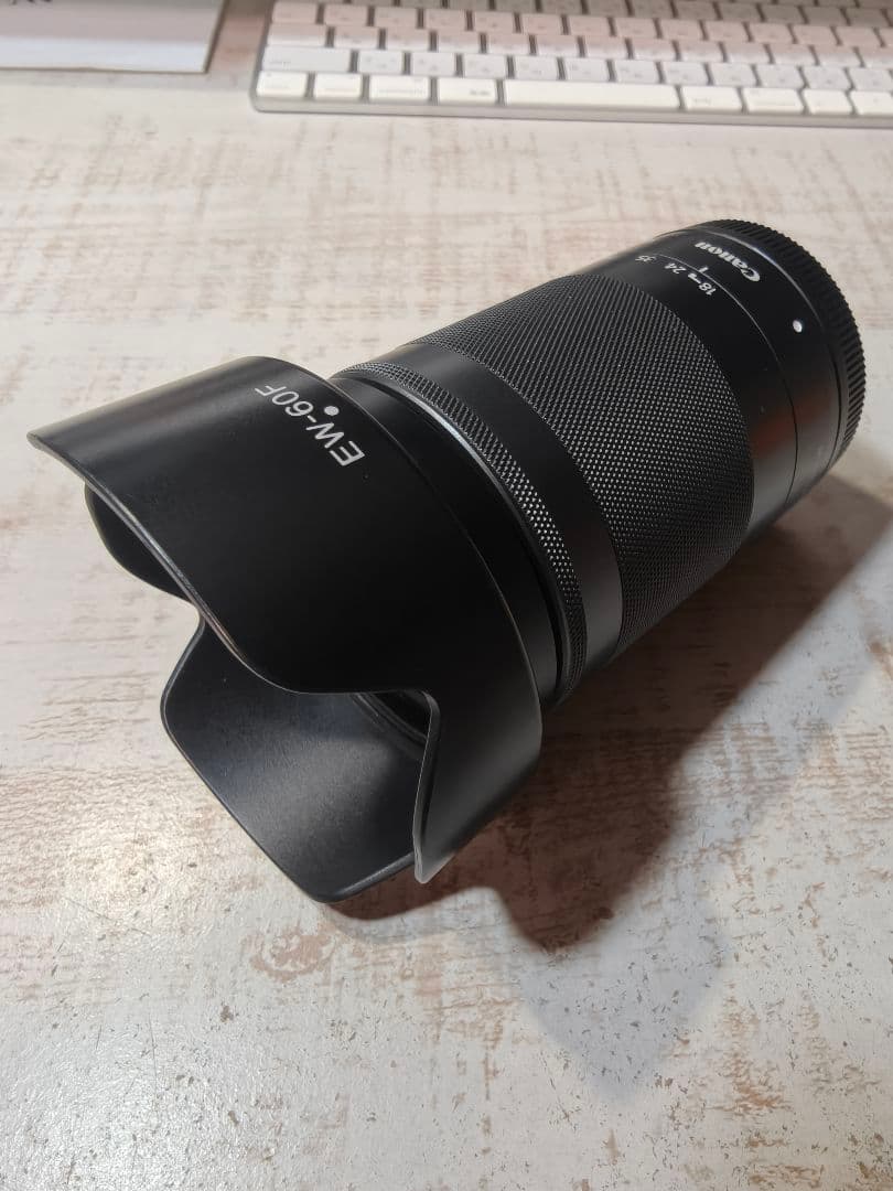 Canon EF-M 18-150mm ズームレンズ